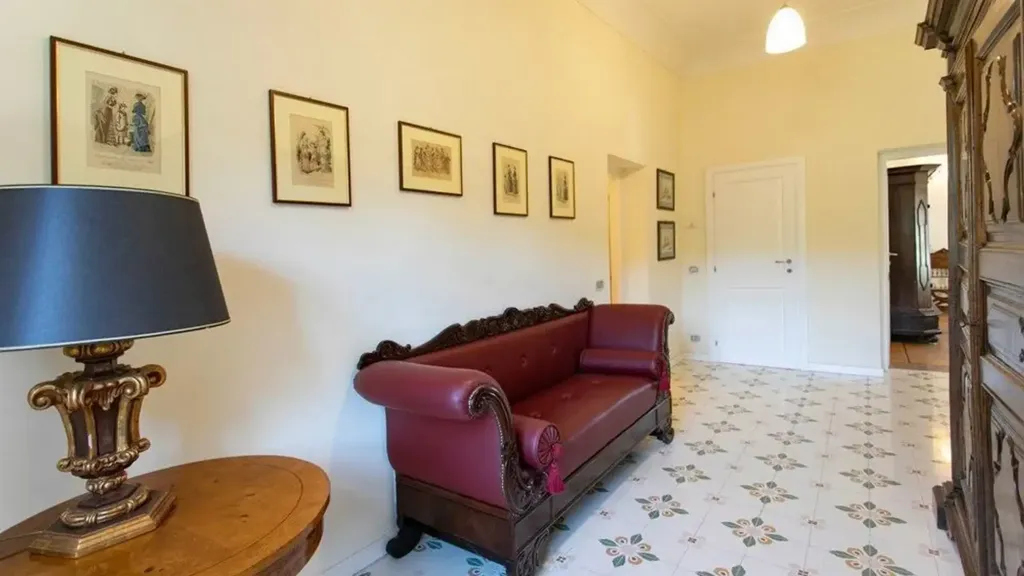 Esik - Historic Villa with Pool in Porto Azzurro