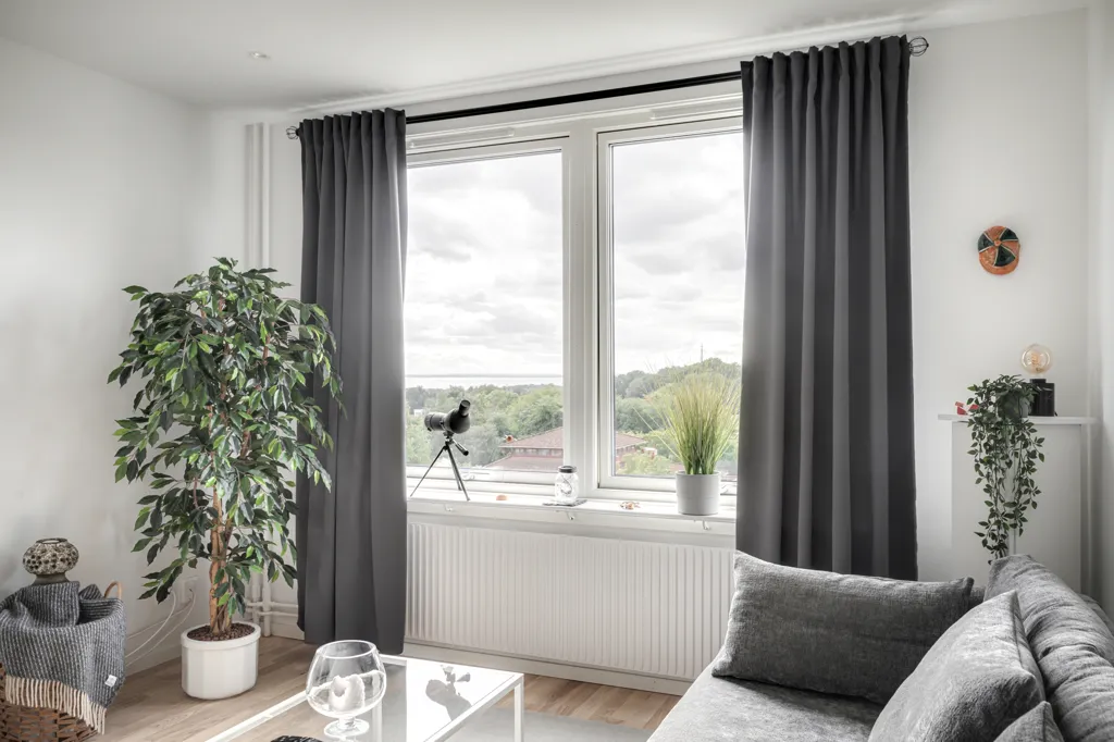 Séjour - Renovated Two-Bedroom with Balcony in Ättekulla