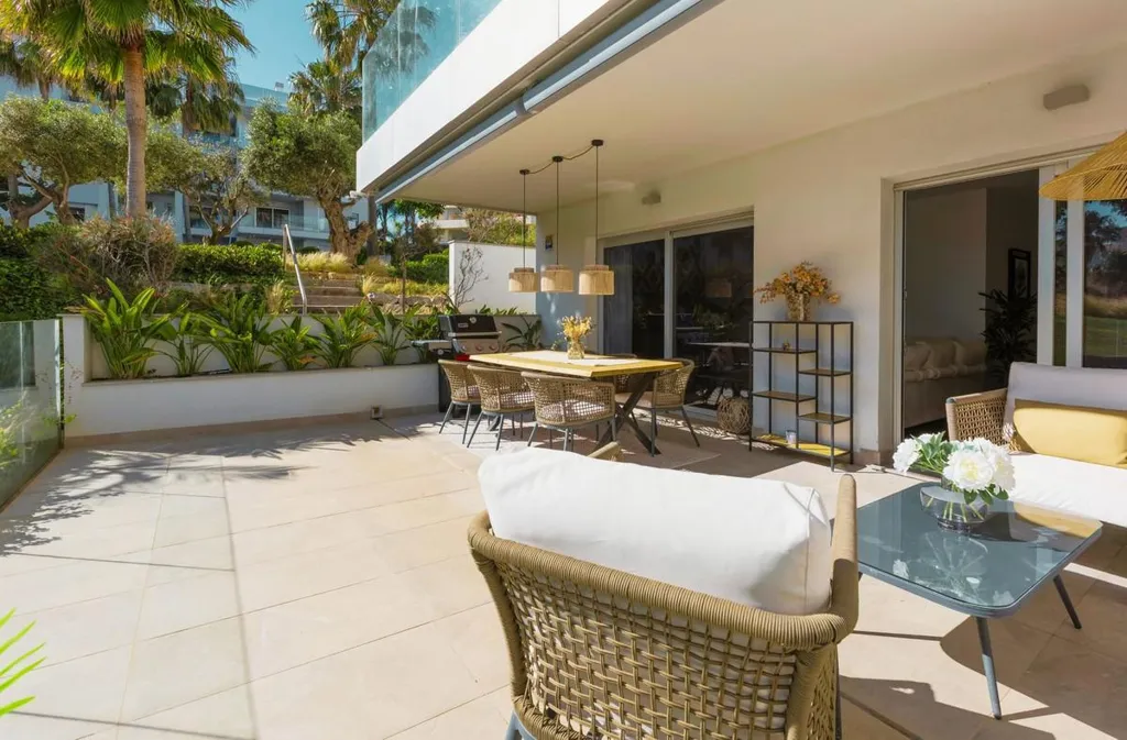 Terrasse - Apartment with Private Garden in Mijas Costa