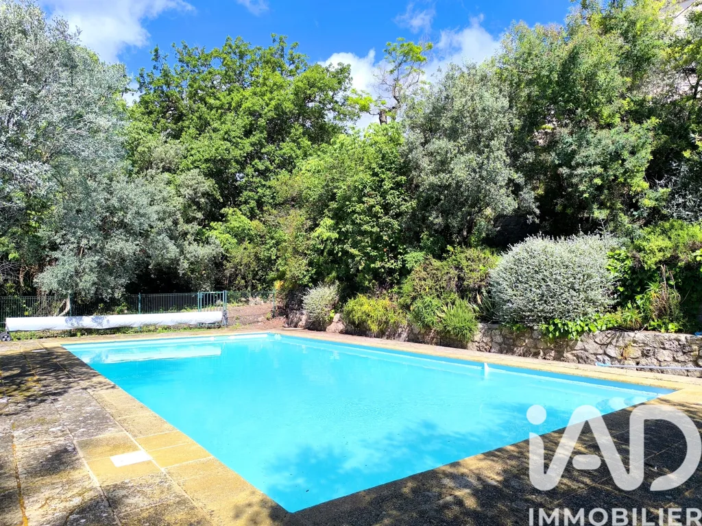 Piscine - Villa avec Studio et Piscine à Callas