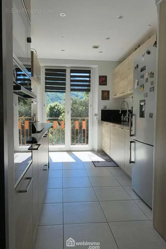 Cuisine - Appartement Refait à Neuf avec Vue Montagne à Ugine