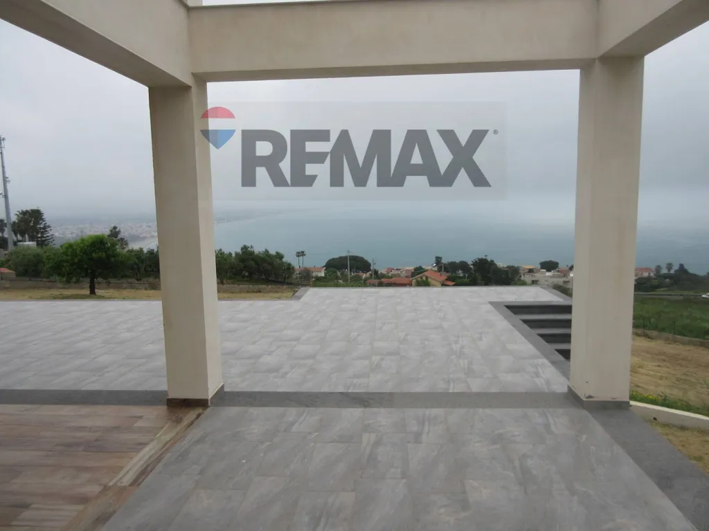 Terrass - Newly Built Villa with Sea View in Augusta
