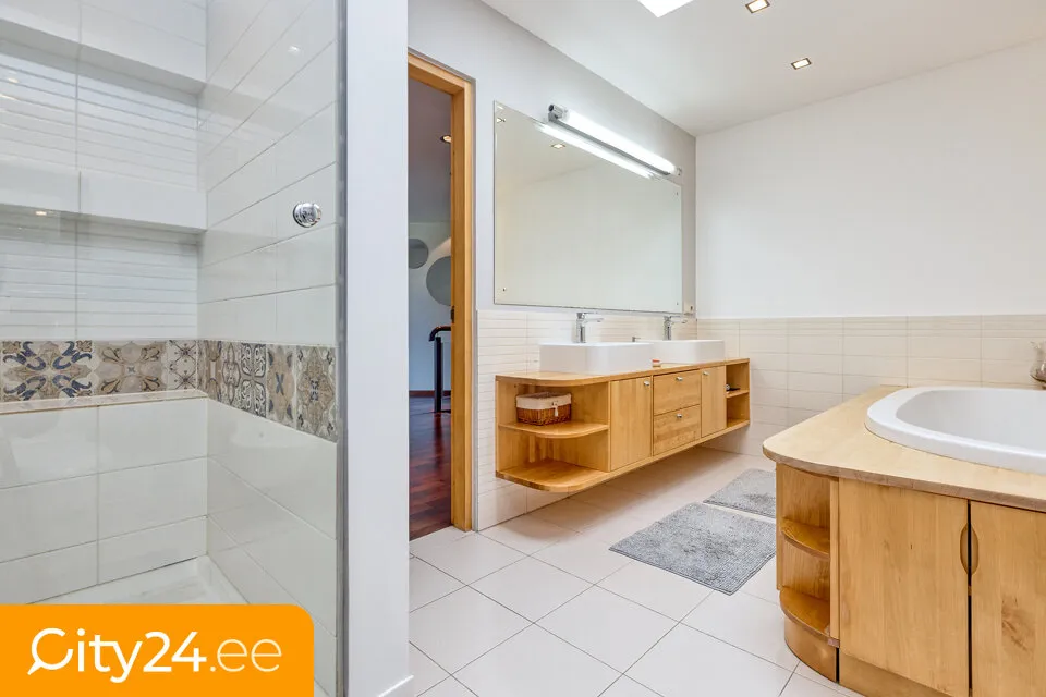 Salles de bain - Two-Story Apartment with Terrace in Riga Centre