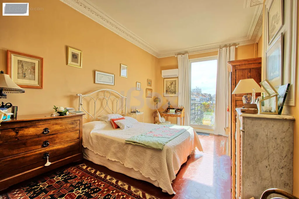 Chambres - Appartement 4 pièces à Toulon