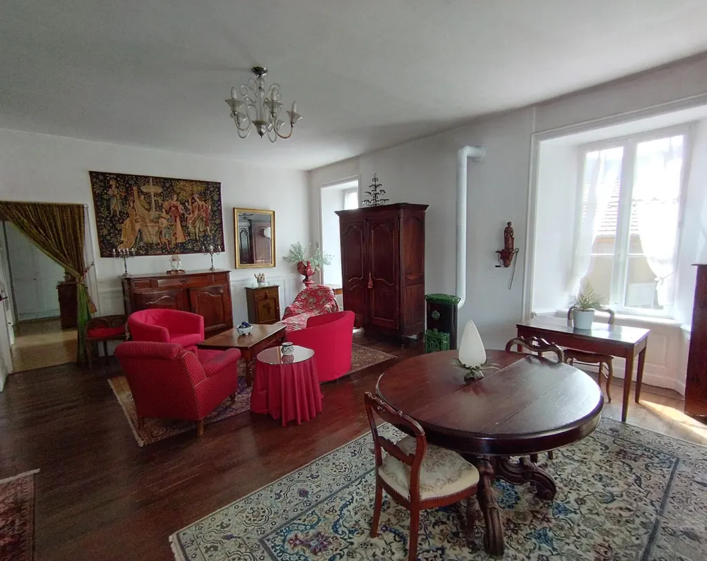 Maison 7 pièces à SAINT-MARTIN-DE-VALAMAS