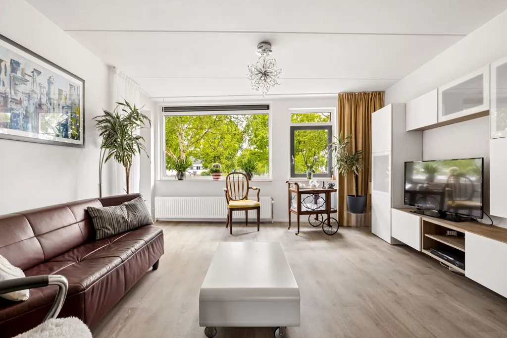 Elutuba - Modern Flat with Balcony in Almere