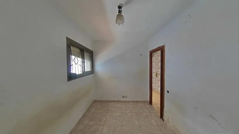 Esik - Functional Flat with Tour in Barcelona