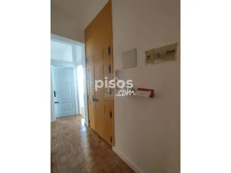 Entrée - Apartment with Balconies to Plaza de Chueca, Madrid