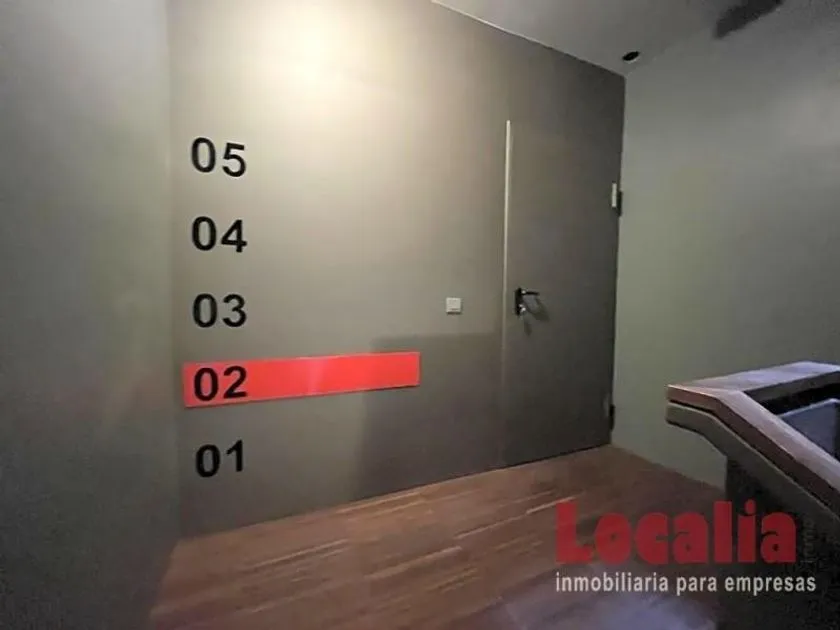 Esik - Modern Office Building in Torrelavega Centre