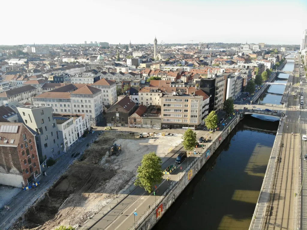 Vue aérienne - Studio Duplex avec Cour Intérieure à Molenbeek-Saint-Jean