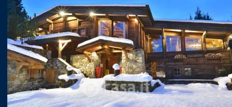 Välivaade - Chalet with Heated Pool in Courmayeur