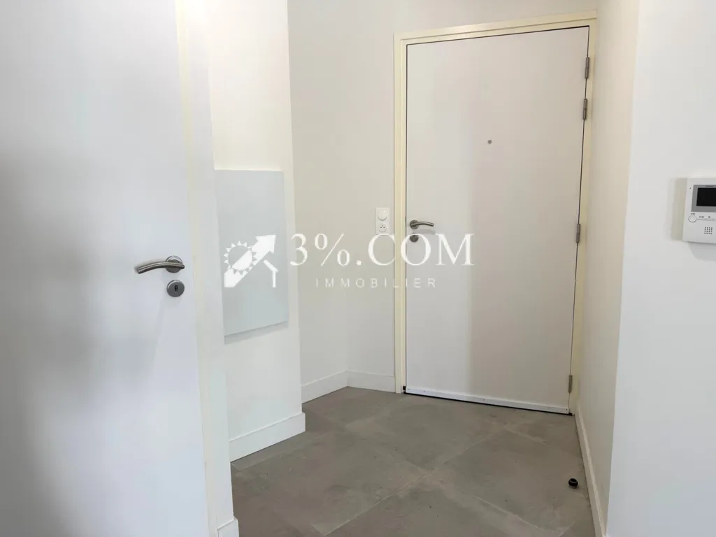 Entrée - Appartement T1 avec Parking à Royan Pontaillac