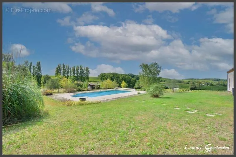 Aed - Charming Stone House with Pool in Gironde