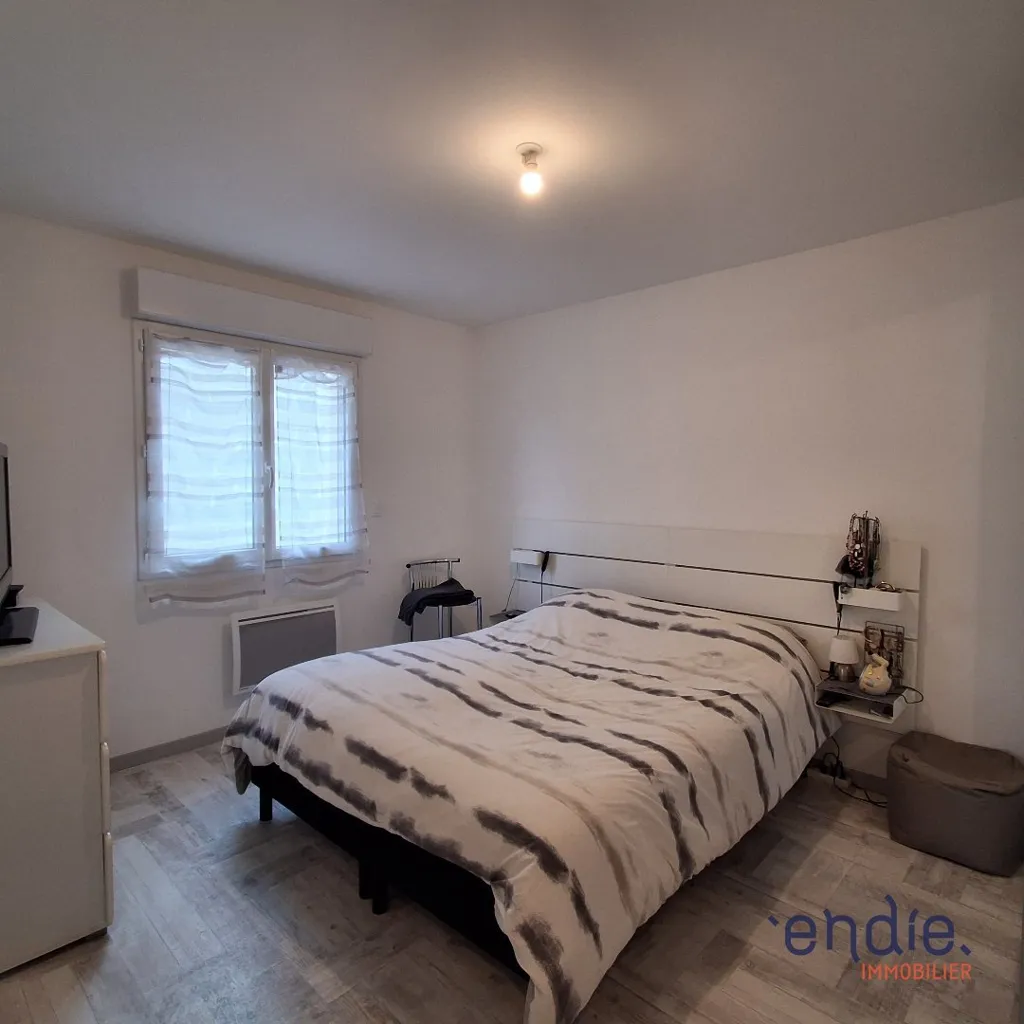 Chambres - Maison de Plain-Pied avec Terrasse à Chavaroux
