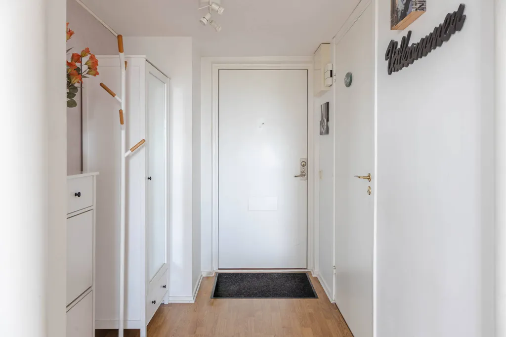 Entrée - Modern Flat with Balcony in Västerås