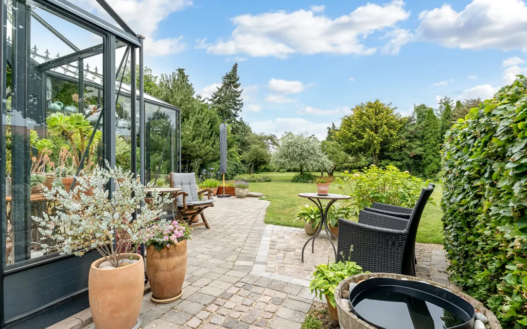 Jardin - Rustic Redbrick Villa with Garden in Nakskov