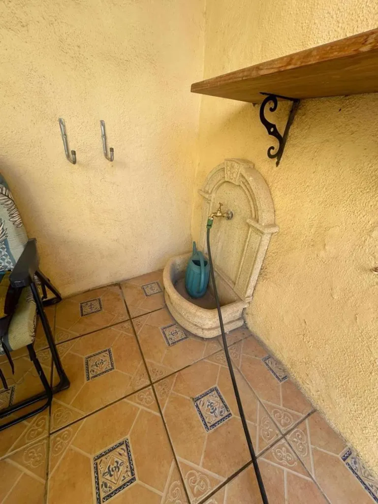 Buanderie - 3-Bedroom House with Mountain Views in Oria