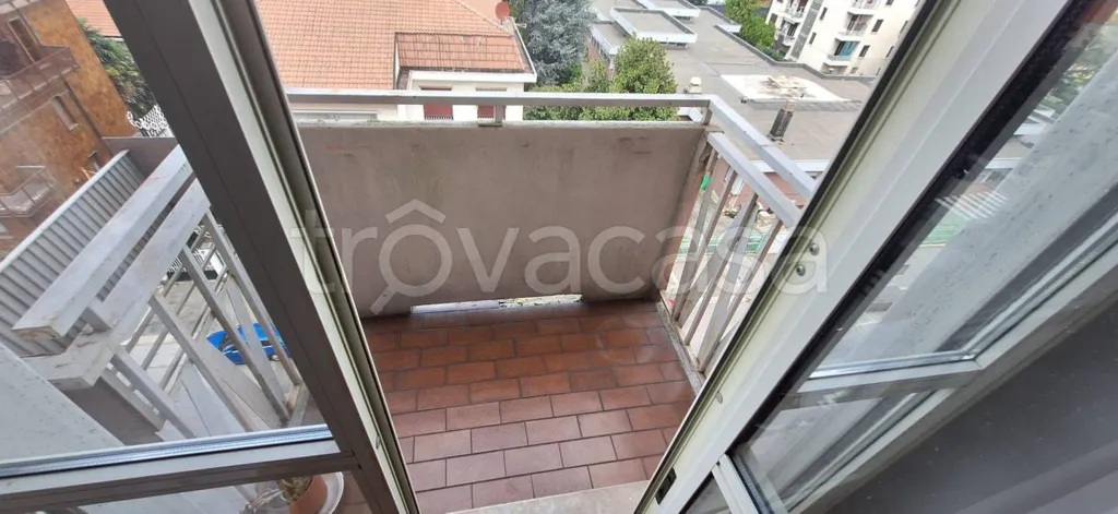 Balcony - Bright Trilocale with Balcony in Torino