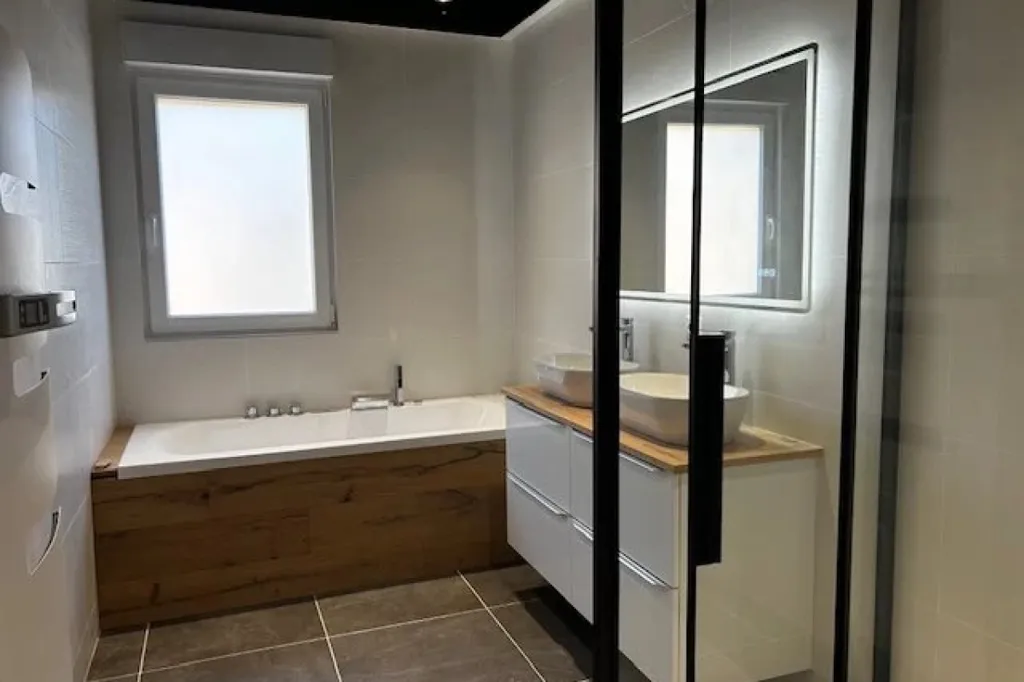 Vannitoad - Contemporary Villa with Pool in Mougins