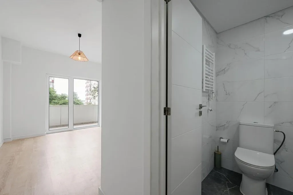 Vannitoad - Luxury Flat with Balcony in Oeiras