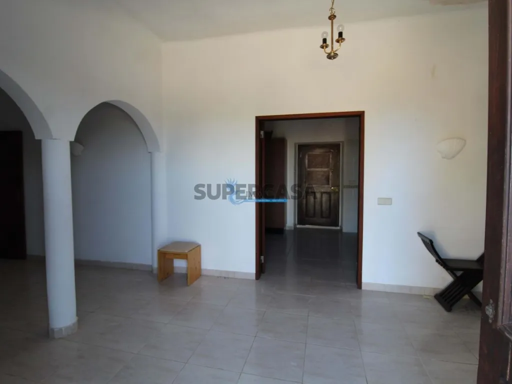 Esik - Algarvian Villa with Golf Course Proximity in Silves