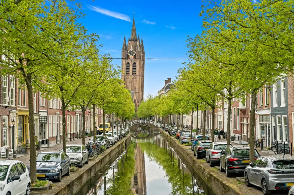 Galerie Flat with Canal View in Historic Centre