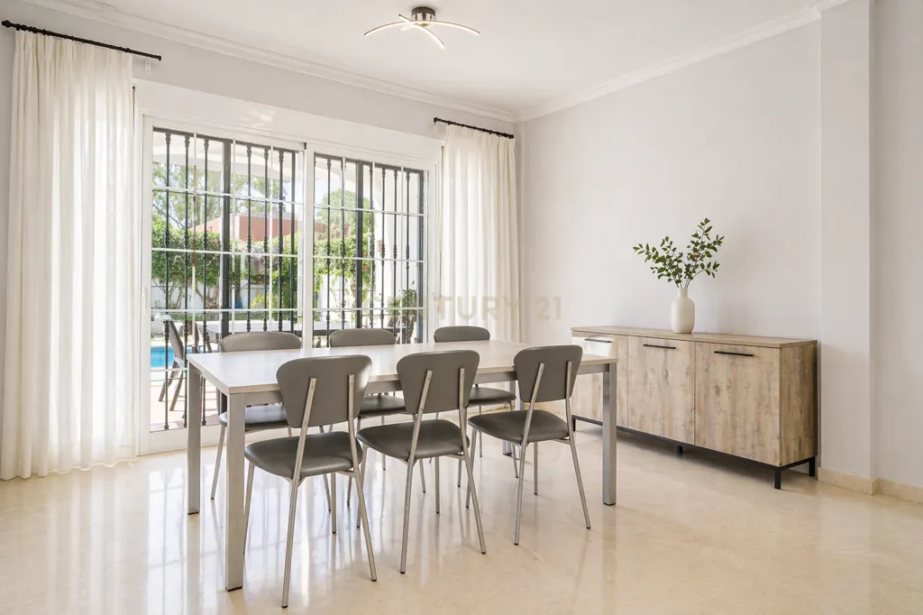Salle à manger - Chalet with Pool and Terrace in Fuengirola