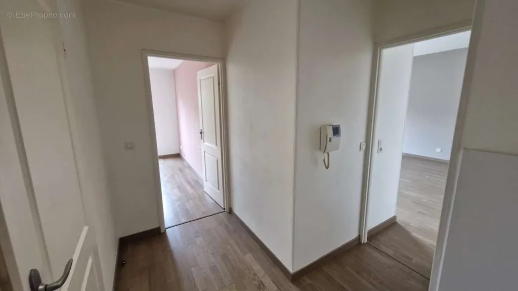 hallway_entrance