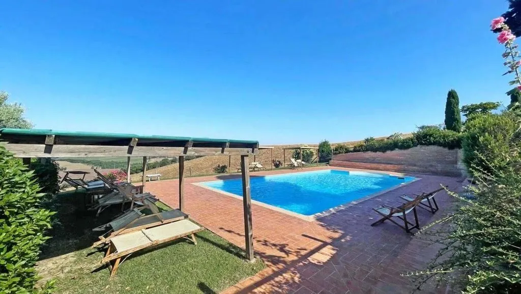 Bassein - Villa with Pool and Val d'Orcia View in Sarteano