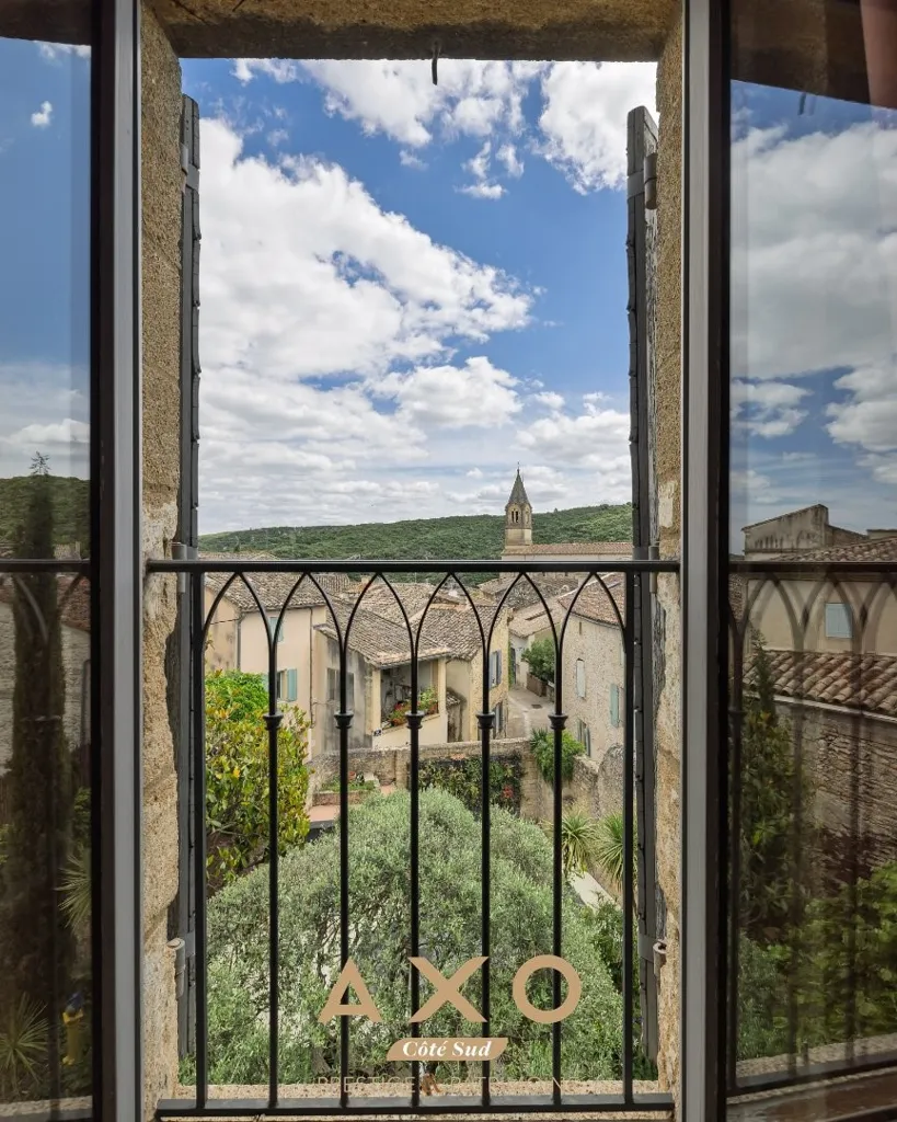 Balcon - Ensemble Immobilier d'Hébergement avec Piscine à Collias