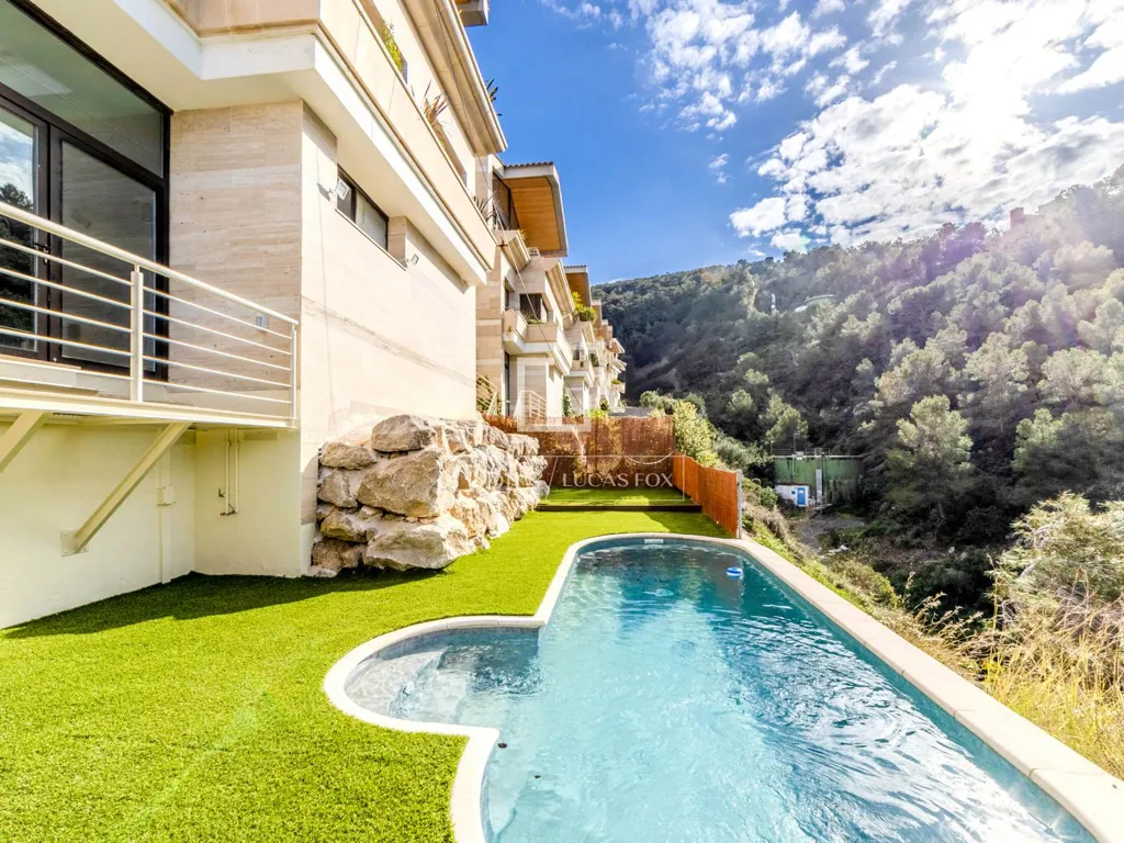 Piscine - Luxury Villa with Sea View in Sitges