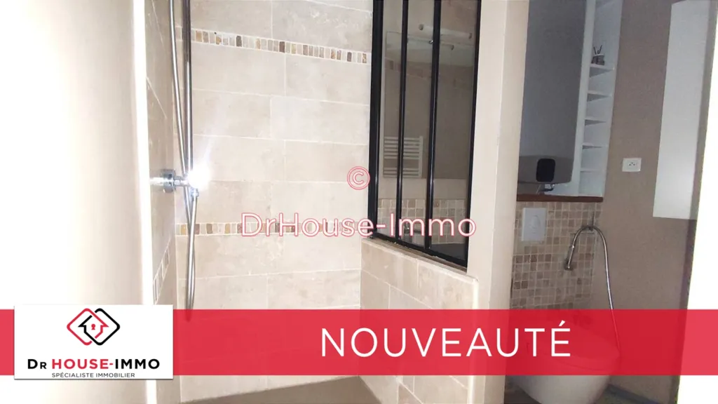 Vannitoad - Refurbished 2-Bed Flat near Pyrénées Metro, Paris