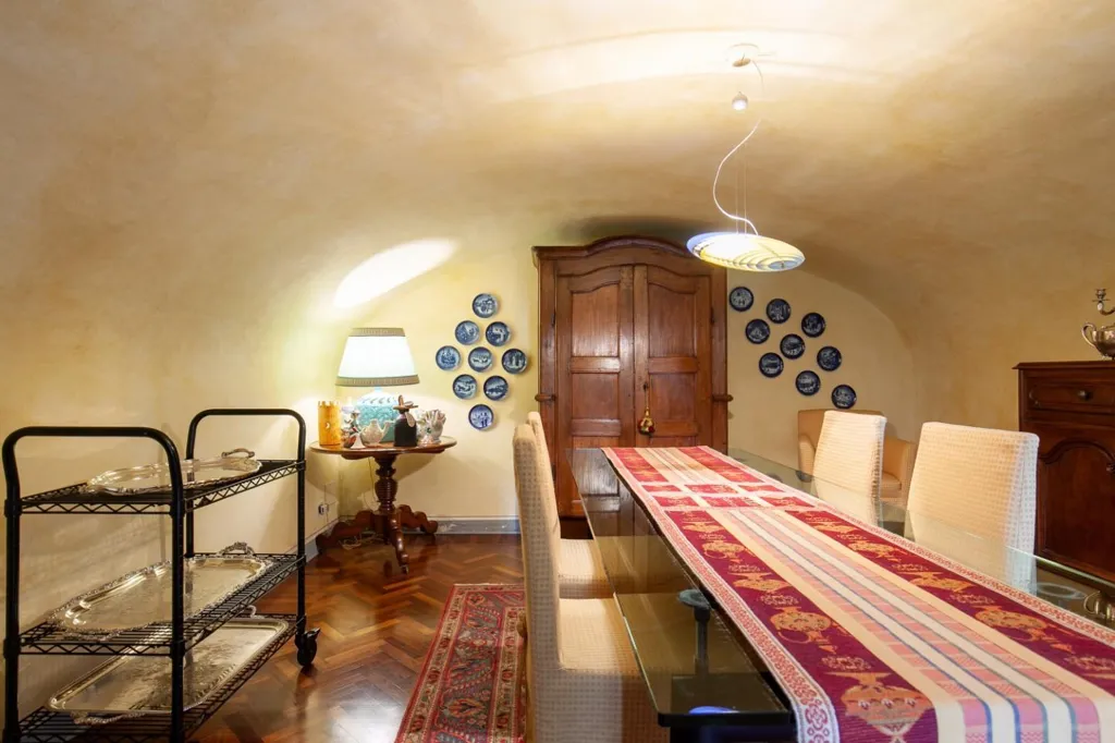 Salle à manger - Rustic Villa with Panoramic Sea View in San Giuliano Terme