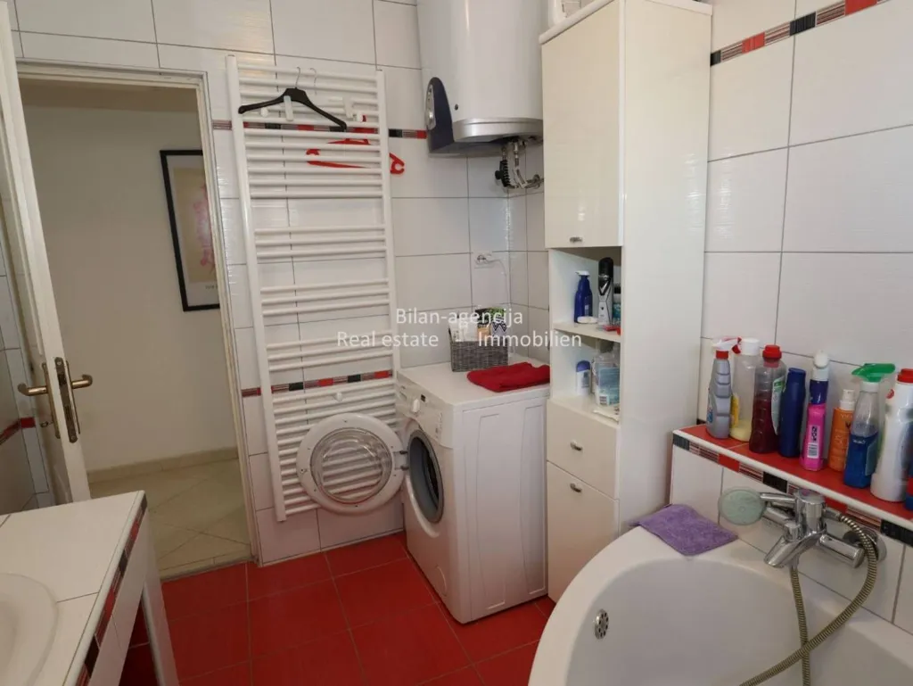 Vannitoad - Two-Floor Apartments with Garden in Vodice