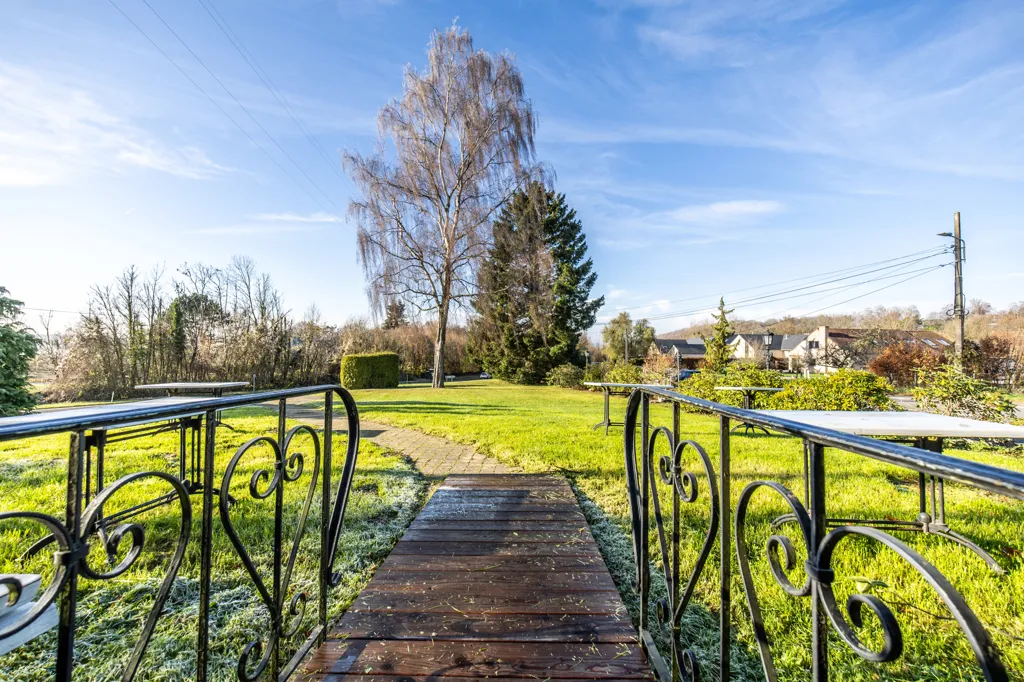 Aed - Horeca Establishment with Terrace in Yvoir