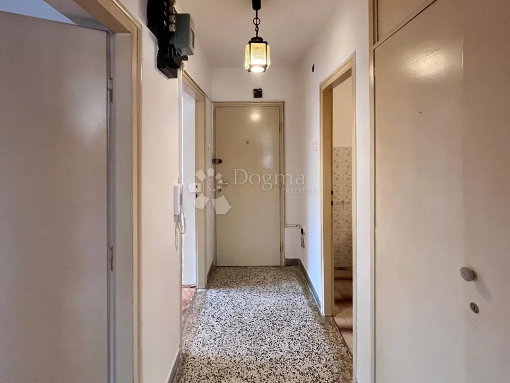 Entrée - Two-Bedroom Apartment with Balcony in Opatija