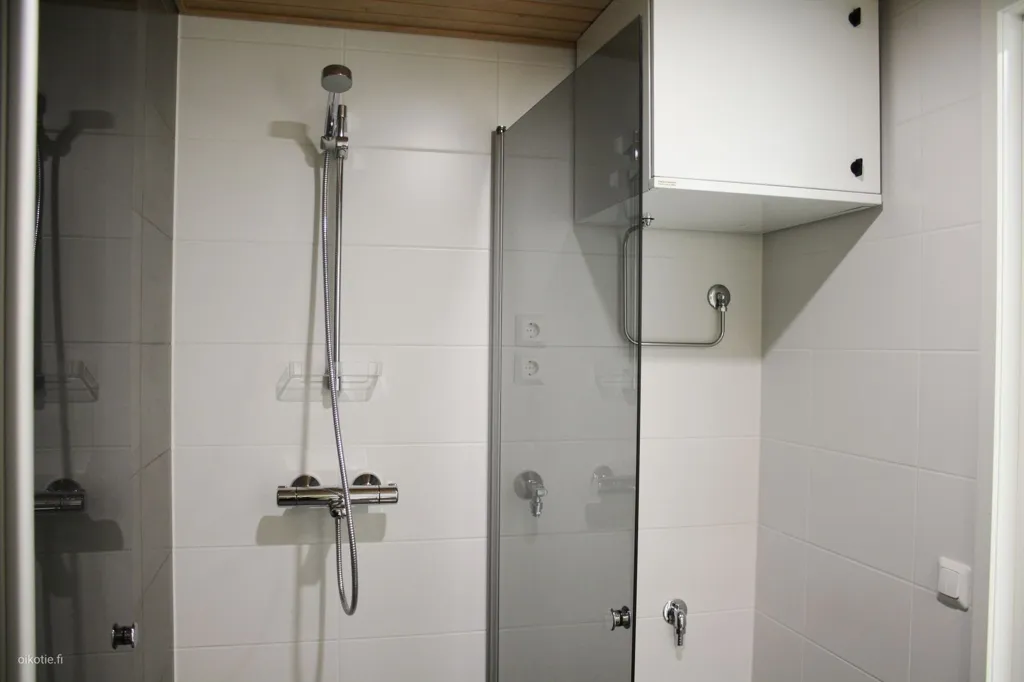 Vannitoad - Modern Flat with Garden in Tuira, Oulu