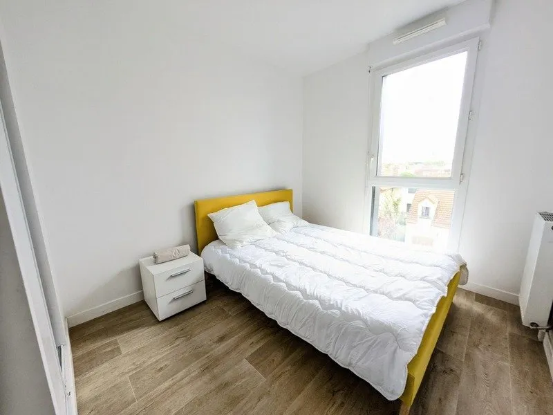 Magamistoad - 3-Piece Flat with Balcony in Bezons
