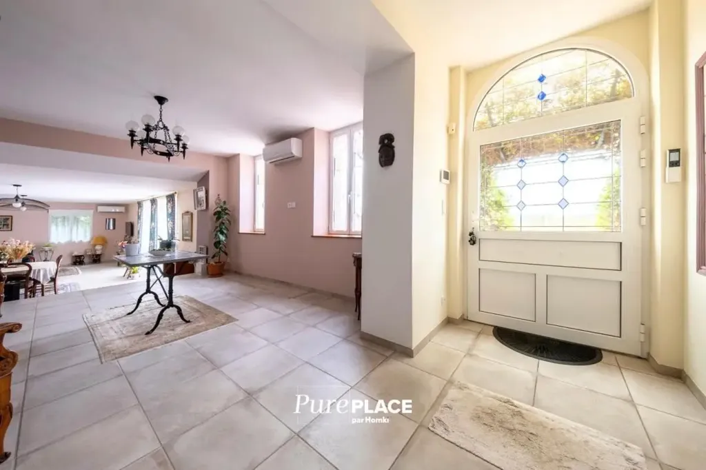 Hallway - Renaissance Villa with Pool in Auterive