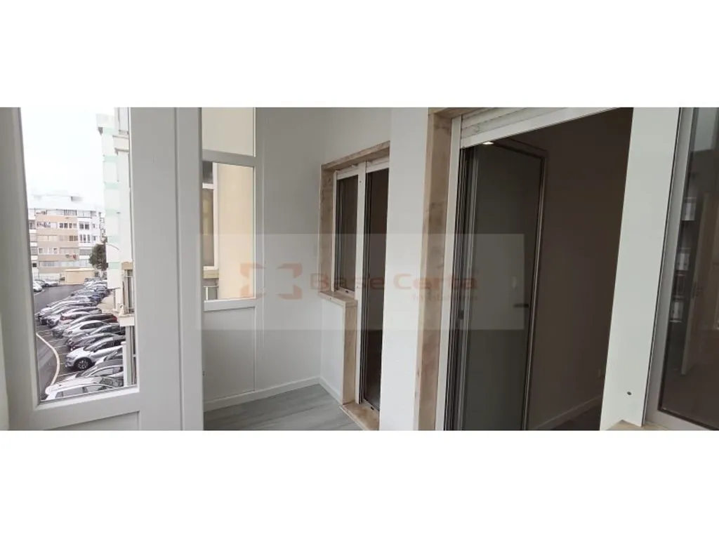 Balcon - Luxury Apartment with Beach Access in Oeiras