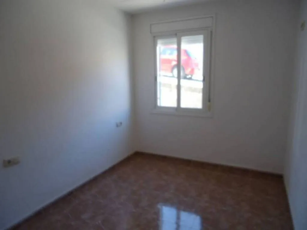 Pièces - Ground Floor Flat with Private Patio in Zona Entrada