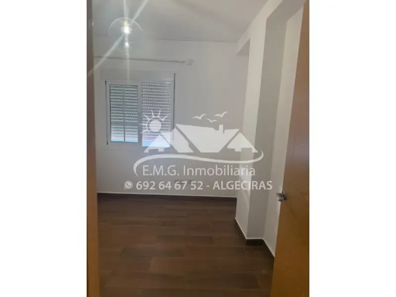 Pièces - Spacious Penthouse with Private Terrace in Algeciras
