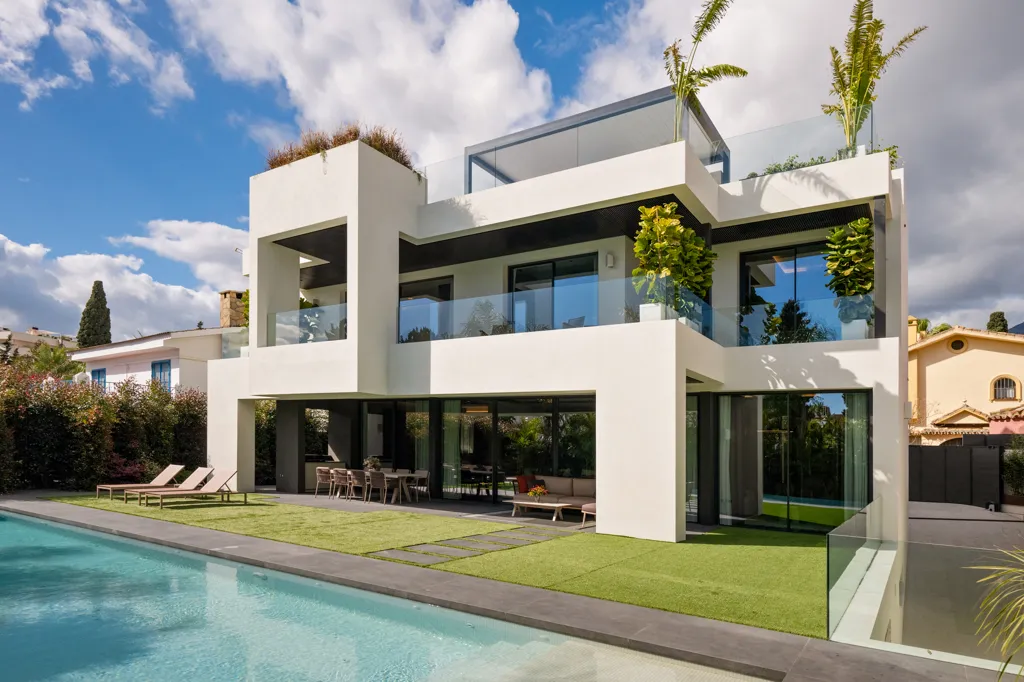 Piscine - Luxury Villa with Pool near Marbella Beach