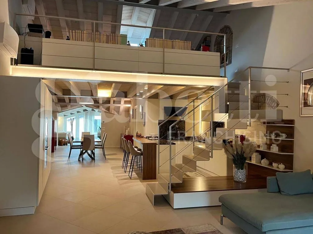 Elutuba - Luxury Penthouse with Castle View in Marostica