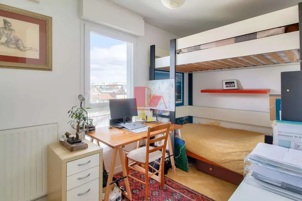 Chambres - Appartement 5 Pièces avec Balcon à Vanves