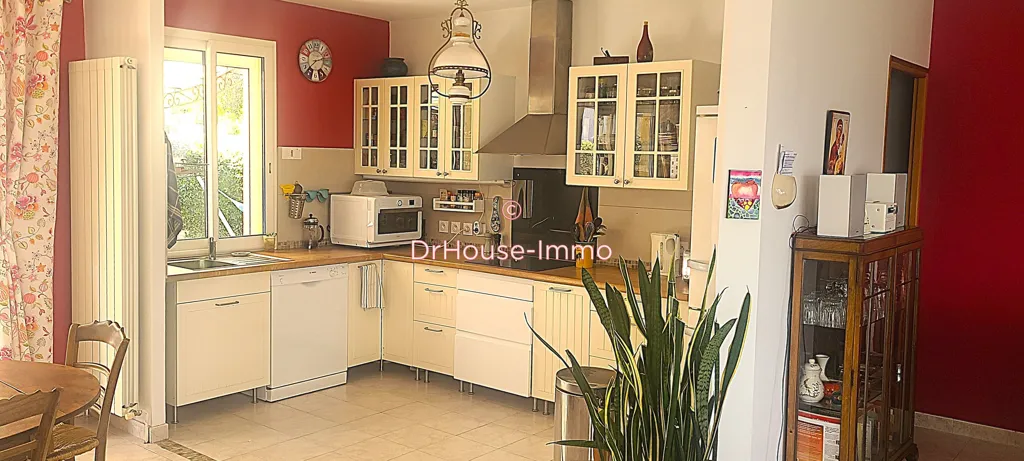 Cuisine - Maison avec Piscine et Vue Dégagée à Marseille-11e