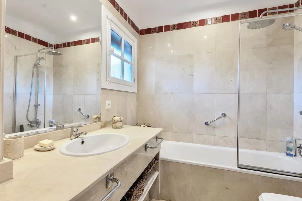 Salles de bain - Townhouse with Terrace in Aloha Golf, Marbella