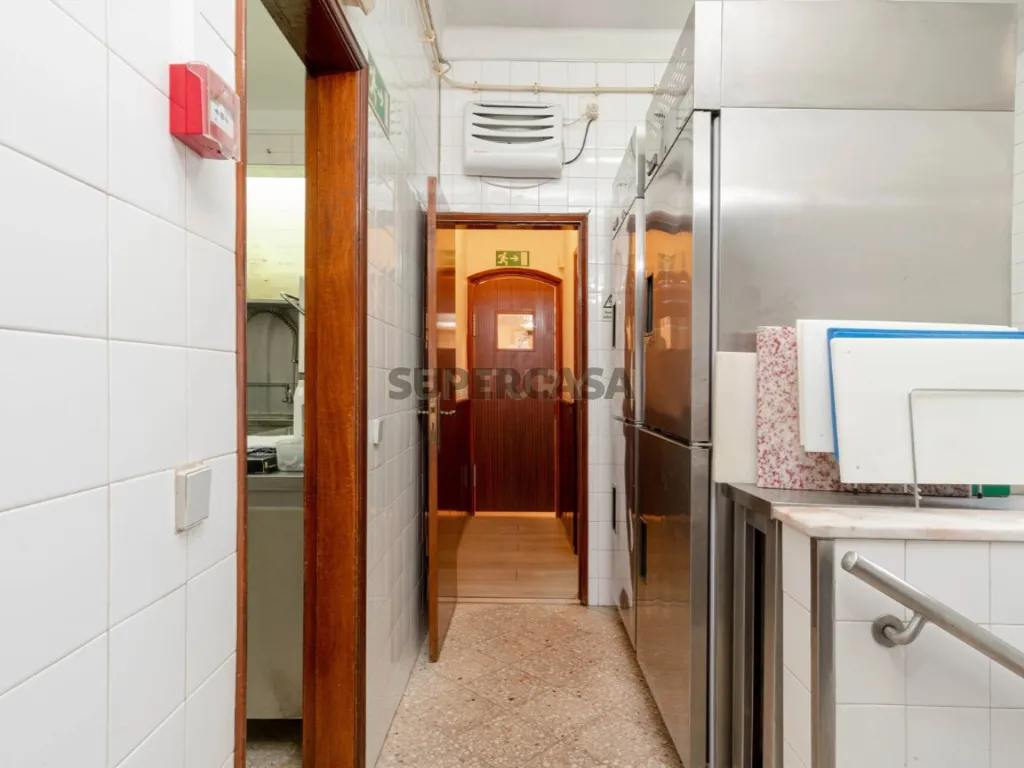 Cuisine - Luxury House with Restaurant in Albufeira