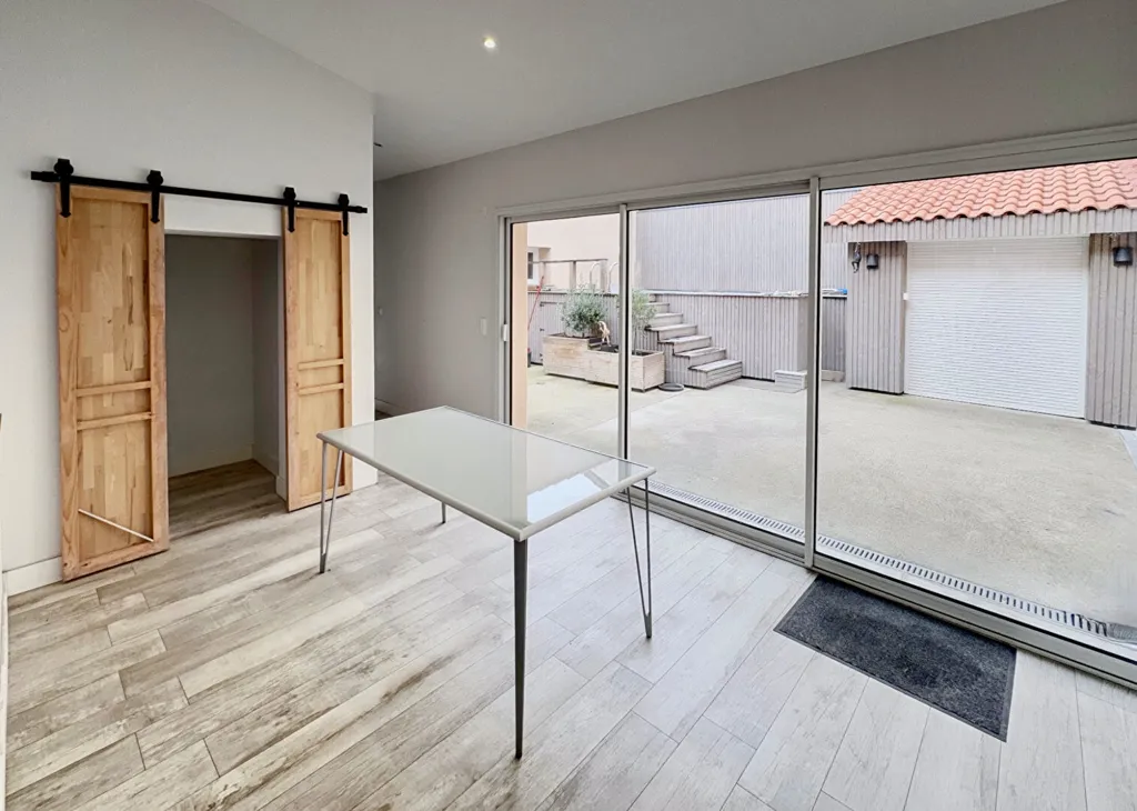 Terrasse - Maison avec Piscine et Jardin au Centre de Muret