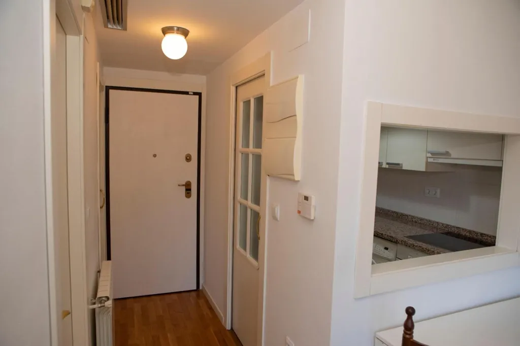 Entrée - 1-Bedroom Flat with Lift in Albacete